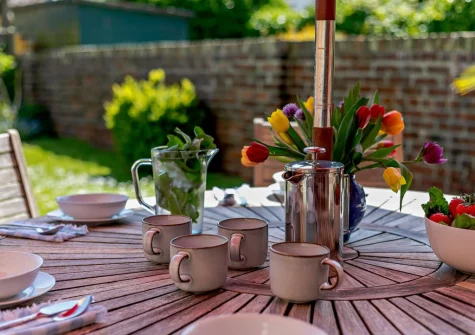 The patio & alfresco dining area at Alexandra House, Padstow