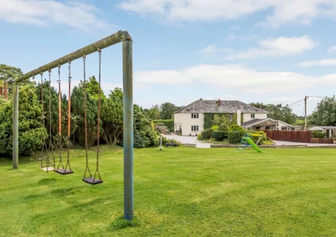 Alminstone House is an impressive house set on the edge of the famous & peaceful village of Woolsery