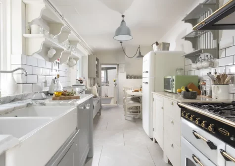 The kitchen at Almond Cottage, Hayle