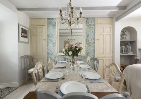 The dining room at Almond Cottage, Hayle