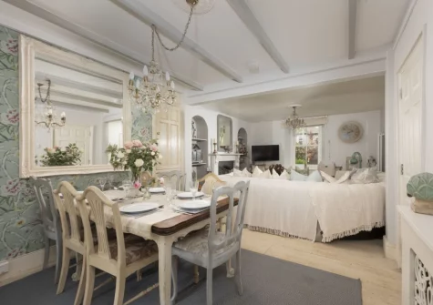 The dining room at Almond Cottage, Hayle