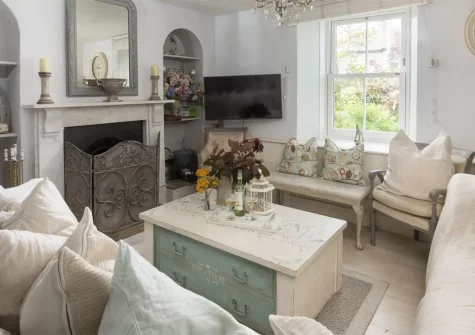 Almond Cottage, Hayle is a beautifully restored Victorian retreat with four distinctive bedrooms, stunning landscaped gardens, and authentic vintage charm throughout. Minutes from Hayle Estuary and golden beaches, perfect for coastal escapes.