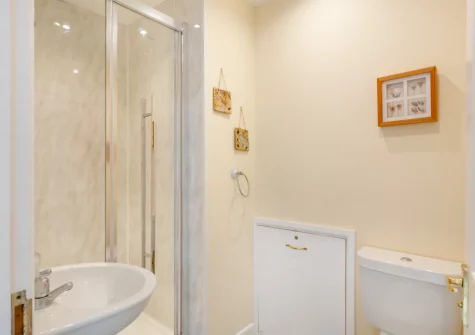 Bedroom #1 en-suite shower room at Alvaston, Looe
