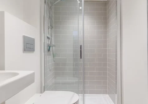 The shower room at Amelia Cottage, Polruan