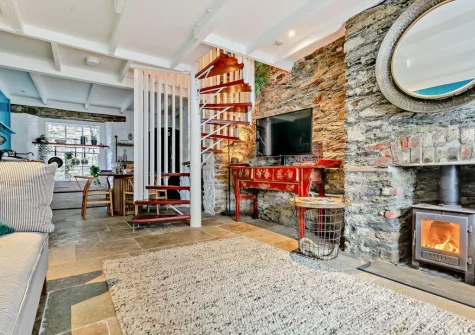 The living area at Amy Jane Cottage, Polruan