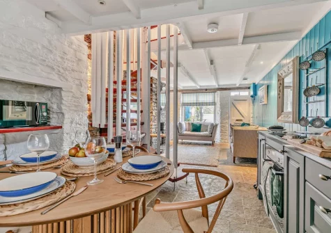 The kitchen & dining area at Amy Jane Cottage, Polruan