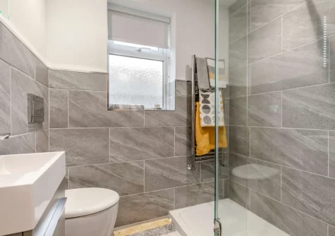 The shower room at An Logh, Helston