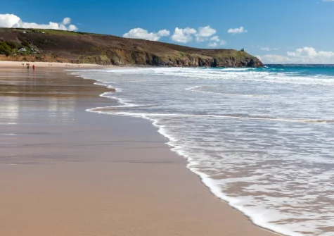 An Logh iss well-located for exploring many of Cornwall's beautiful golden sand beaches