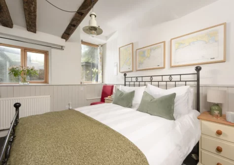 The bedroom at An Selder, Fowey