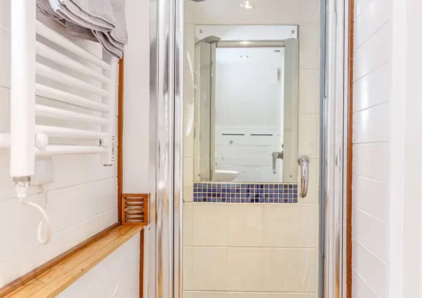 Bedroom #1 en-suite at Anchor Loft, St Ives