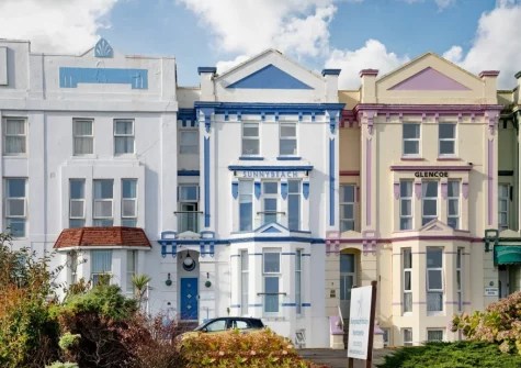 Sunnybeach Apartments is just metres from the town's bustling seafront and just a short walk from the pier & harbour