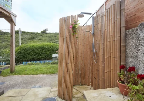 The outdoor shower at Anneth Lowen, Polzeath