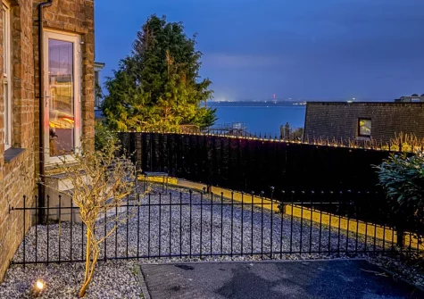 Apartment 1,  Oceanis is an attractive, modern property in convenient central location