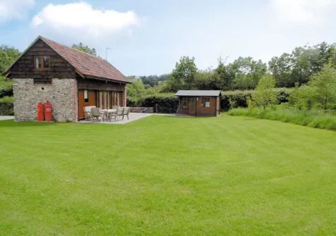 Apple Barrel Barn is a charming secluded holiday home nestled in the heart of Dunkeswell Abbey