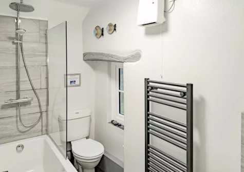 The bathroom at Appleloft, Pencuke