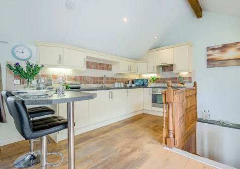 The kitchen & dining area at April Cottage at Sanctuary Farm, Woodford