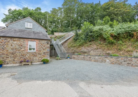 April Cottage at Sanctuary Farm is a reversed level barn conversion with superb views across the valley