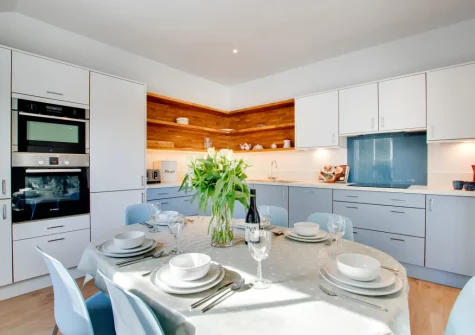 The kitchen & dining area at Aquarius, Porthcurno