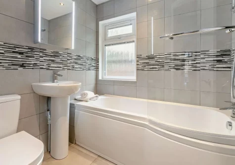 The bathroom at Ash Lodge, Meldon