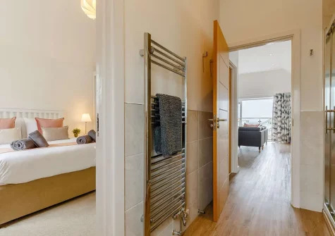 Bedroom #4 & Jack 'n Jill en-suite shower room at Aspen Beach House, Westward Ho!