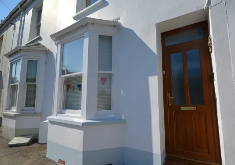 Aunties Cottage is a beautifully presented terraced cottage in the picturesque village of Appledore