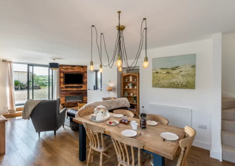 The dining area at Austen Cottage, Swanmoor Grange, Harracott