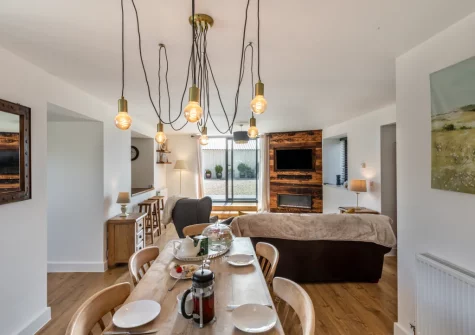 The dining area at Austen Cottage, Swanmoor Grange, Harracott