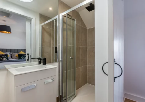 Bedroom #2 en-suite shower room at Austen Cottage, Swanmoor Grange, Harracott