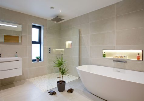 The bathroom at Avalen Rise, Newlyn