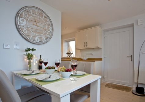 The dining area @ Avocet 1, The Cove, Brixham
