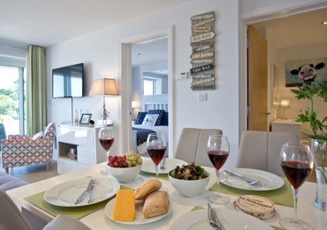 The dining area @ Avocet 1, The Cove, Brixham