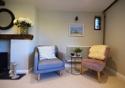 The living area at Azalea Barn, Lee