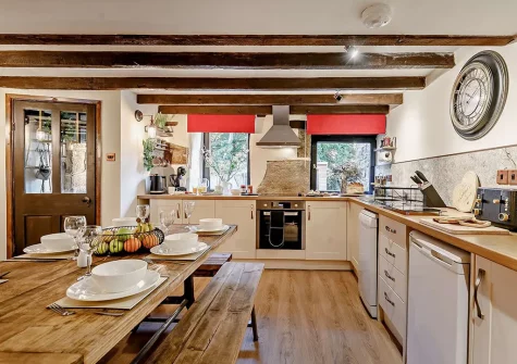 The kitchen & dining area at Badgers At Langoose, Lanhydrock