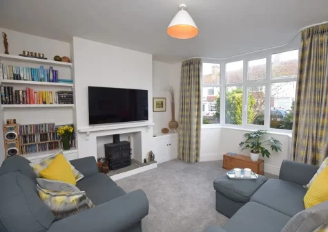 The cozy snug at Bag End, Bude