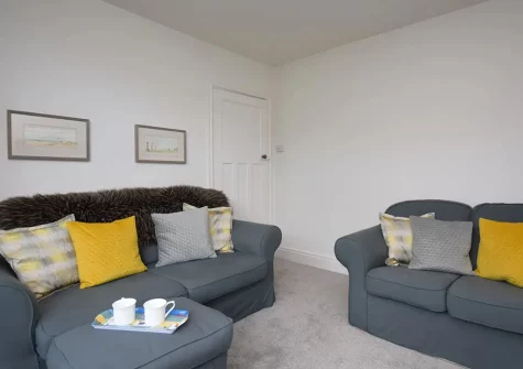 The cozy snug at Bag End, Bude