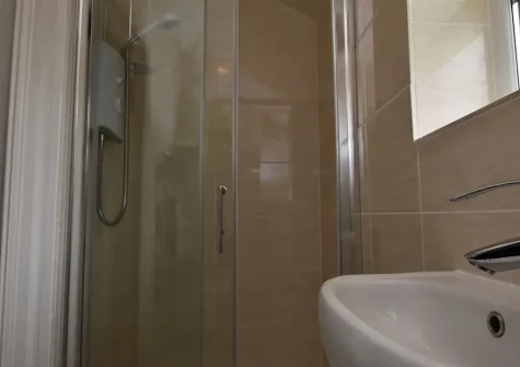 The shower room at Bag End, Bude