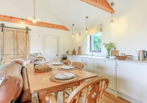 The kitchen & dining area at Bailey Lodge, Barnstaple
