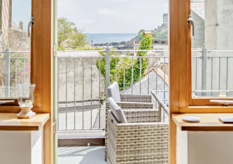Step out on to the suntrap balcony & alfesco dining area