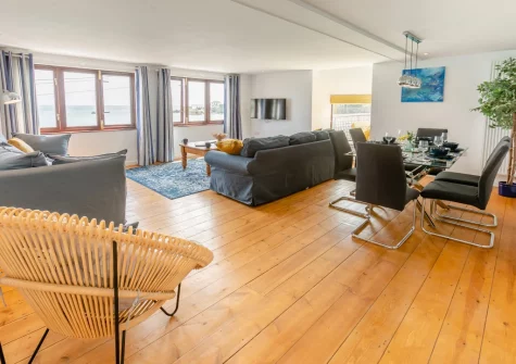 The living & dining area at Barachy, Coverack