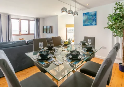 The dining area at Barachy, Coverack
