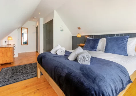 Bedroom #1 at Barachy, Coverack