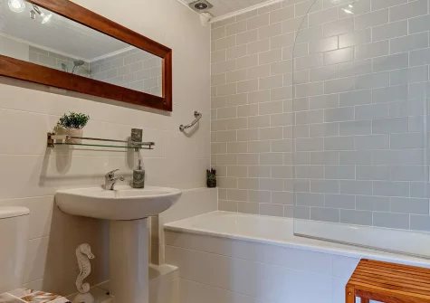 The bathroom at Barn Cottage, Brixham