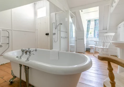 The second floor bathroom at Bars House, Trebetherick