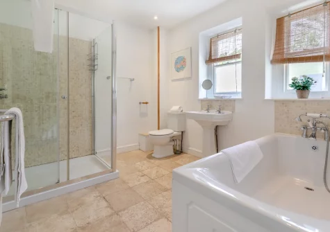 The first floor bathroom at Bars House, Trebetherick
