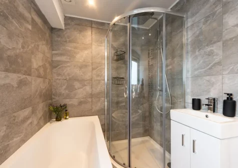 The bathroom at Bassett Cove, St Ives