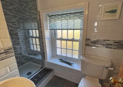 The second shower room at Bay Cottage, Gorran Haven