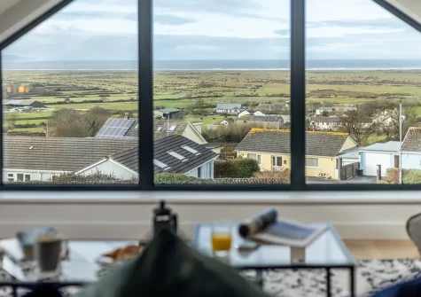 Enjoy sea views from the snug at Bay Ridge, Appledore