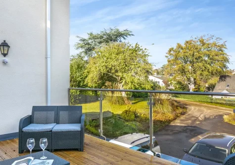 The balcony & outdoor sitting area at Bay Side, Northam