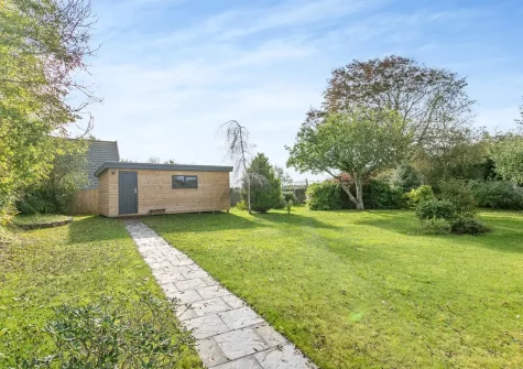 The garden & games room at Bay Side, Northam