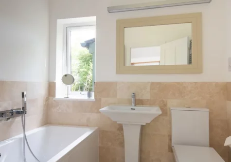 Bedroom #1 en-suite bathroom at Bay Tree, Crackington Haven